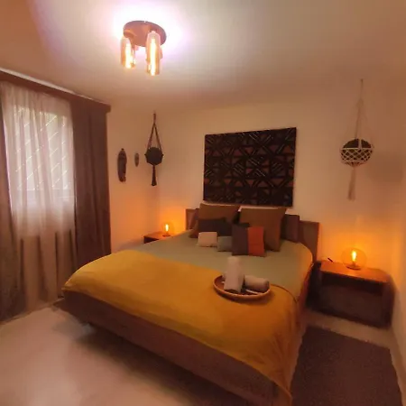 Apartman Retro A Stylish With A Large Garden